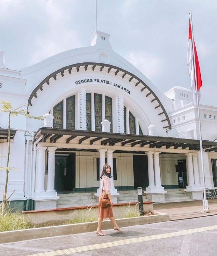 Diantara Harum Kopi dan Gerimis di Pos Bloc Jakarta