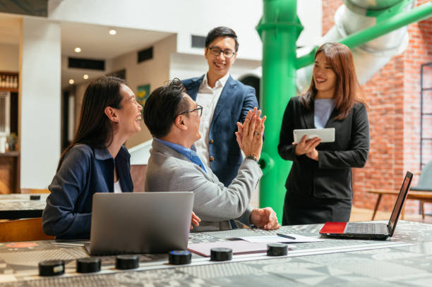 Inilah Manfaat Cari Jodoh Di Tempat Kerja