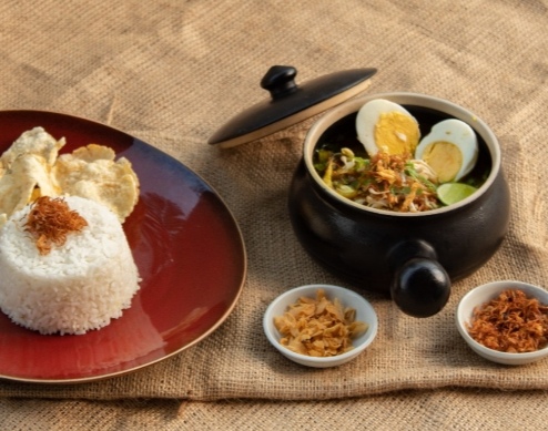 Eksplorasi Rasa Soto dan Nasi Goreng Nusantara