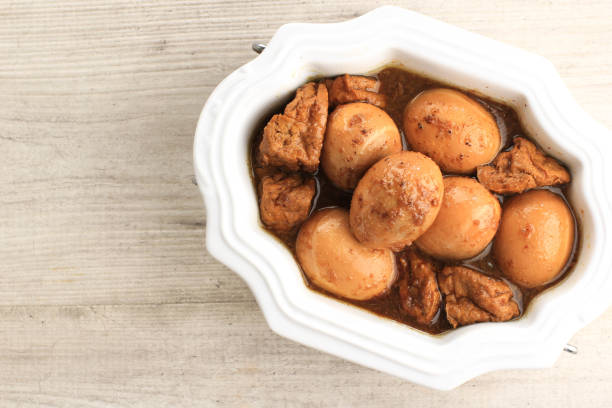 Resep Semur Telur, Menu Makan Siang Yang Pas