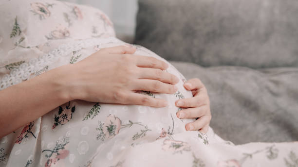 Apakah Boleh Ibu Hamil Mengankat Perabotan?