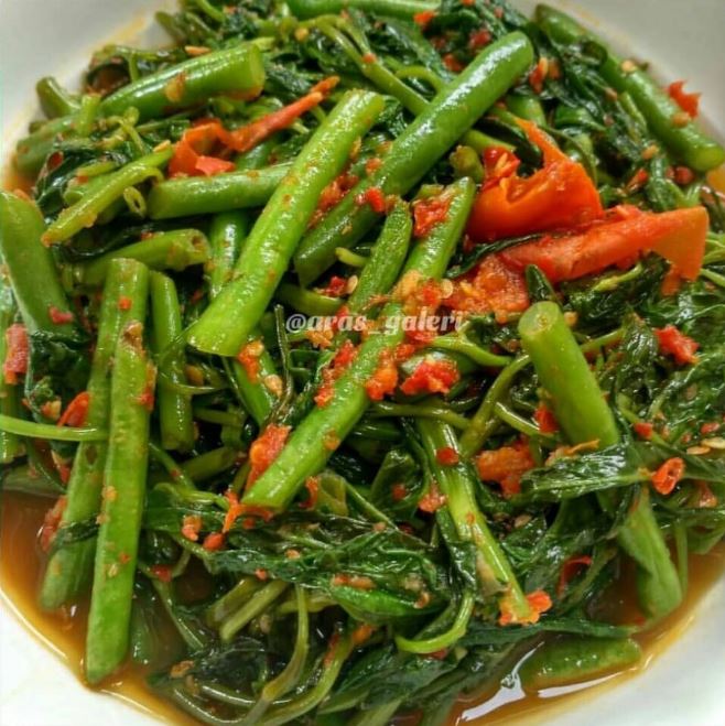 Cara Membuat Dan Resep Cah kangkung buncis terasi
